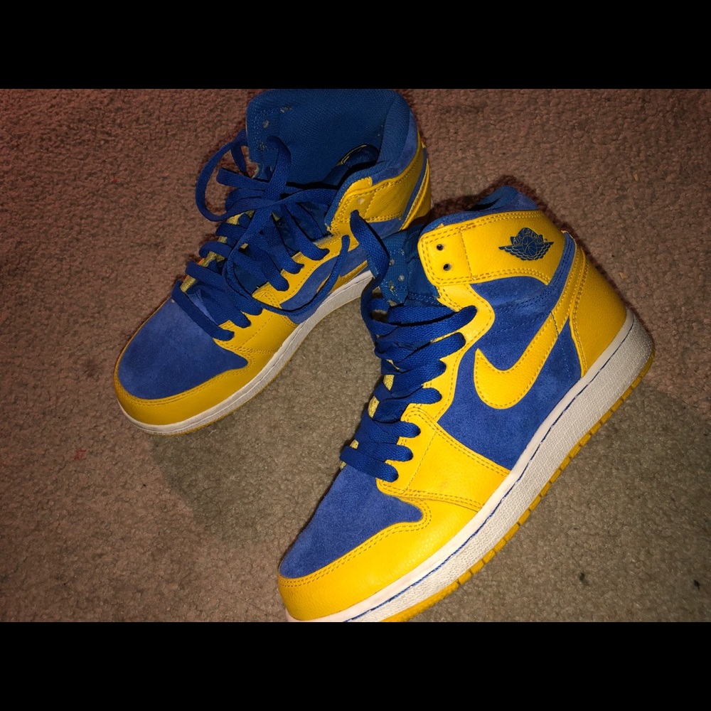 Nike Jordan 1 (Laney)